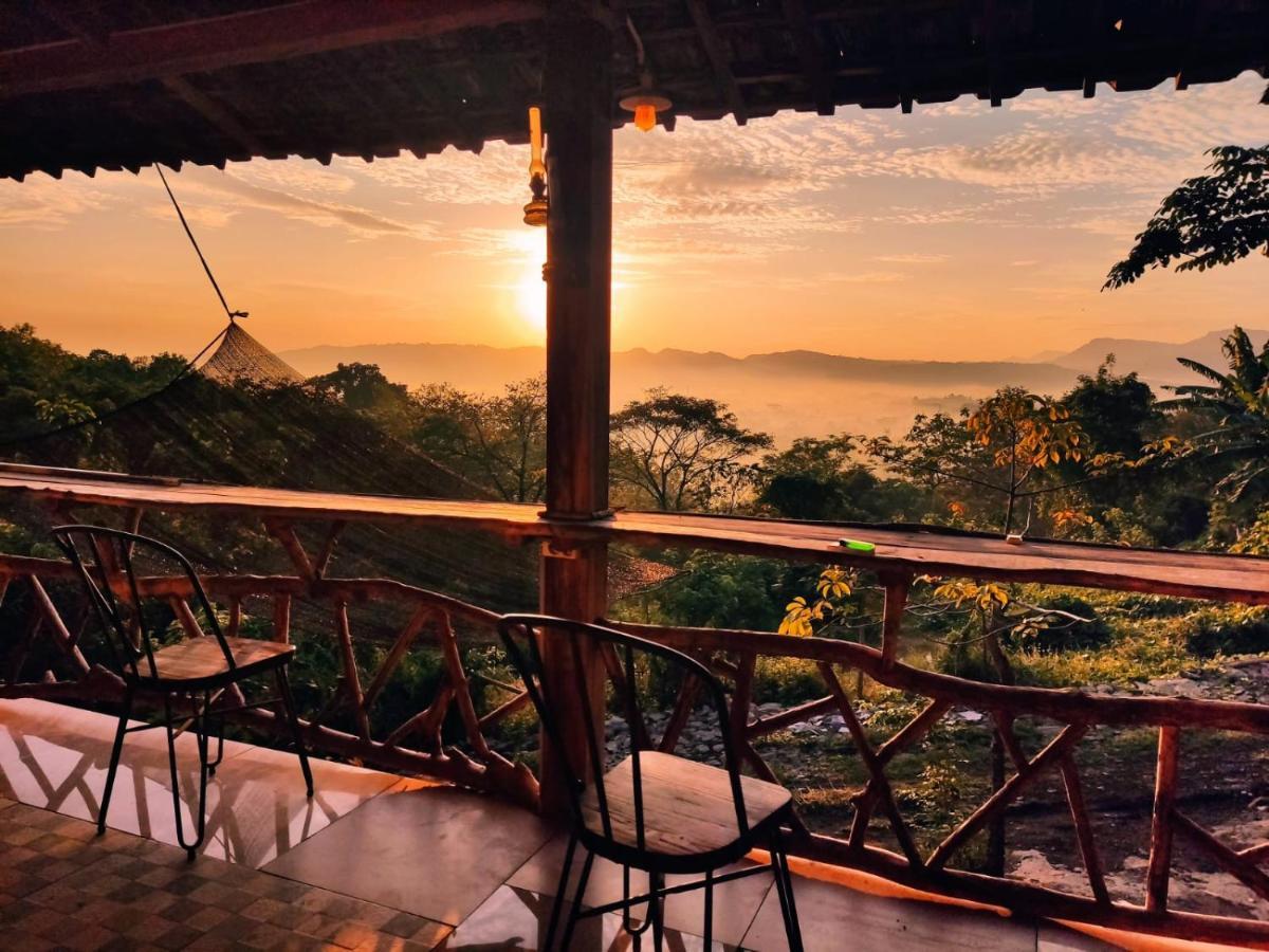 Omah Singo Stay & Resto Yogyakarta Бантул Екстериор снимка