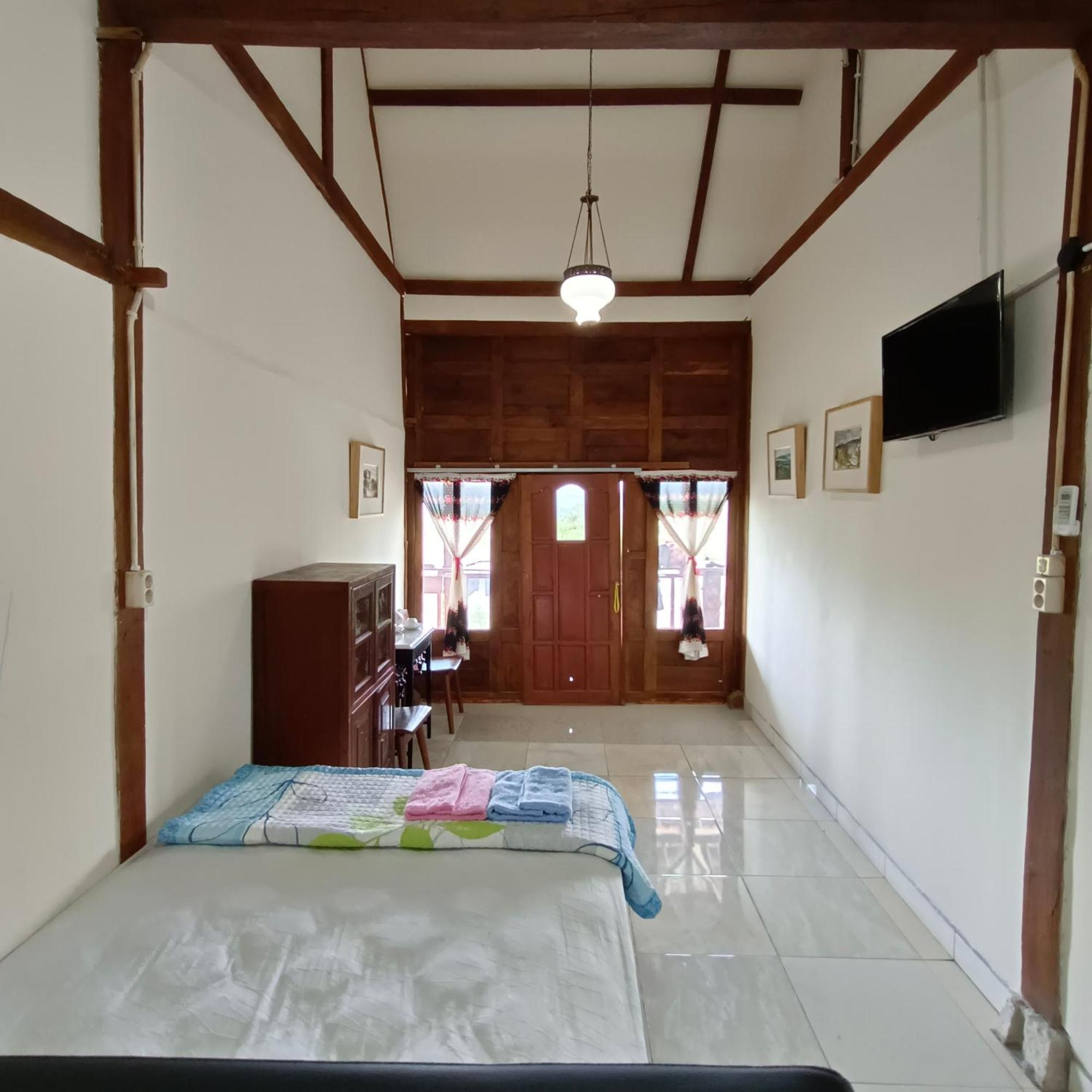 Omah Singo Stay & Resto Yogyakarta Бантул Екстериор снимка