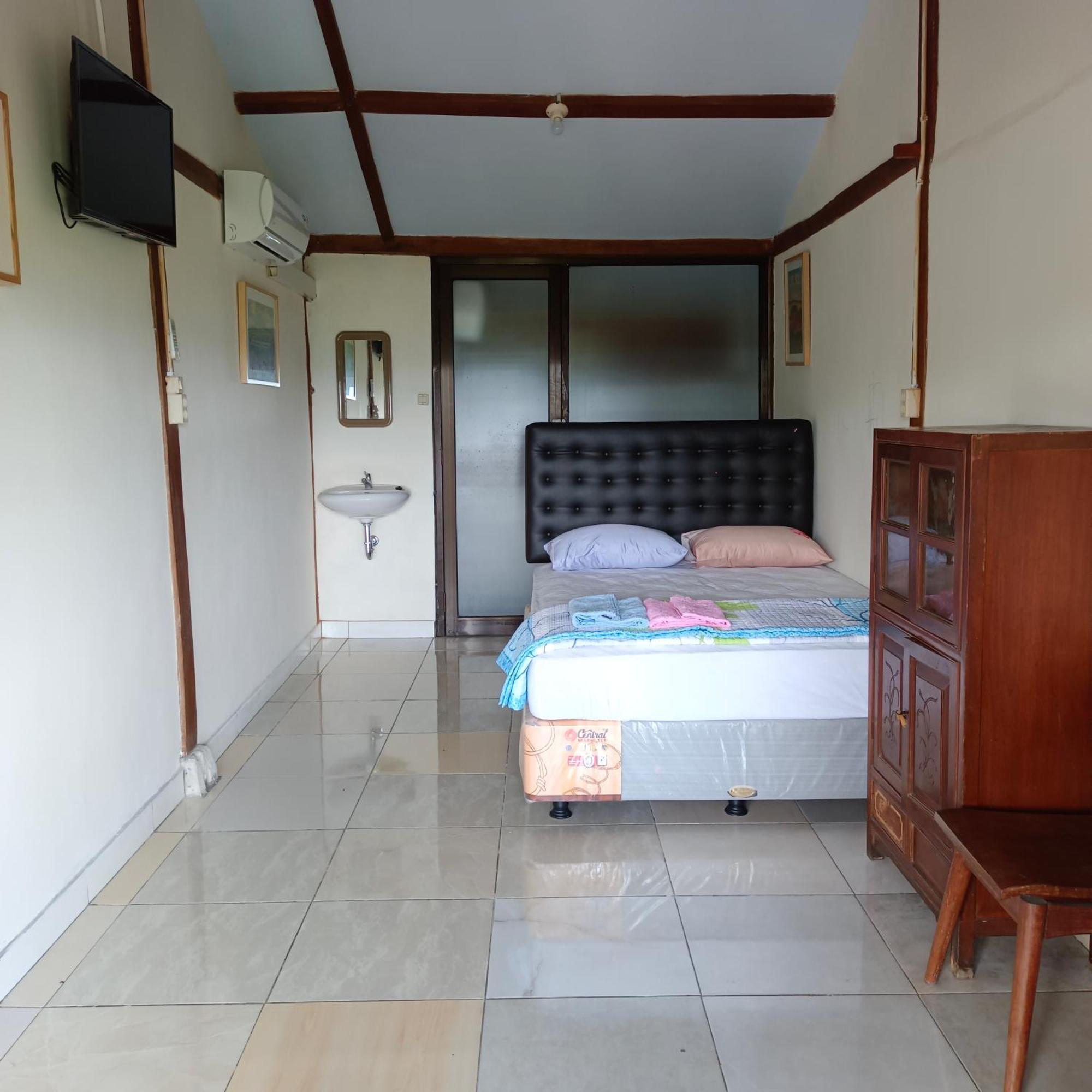 Omah Singo Stay & Resto Yogyakarta Бантул Екстериор снимка
